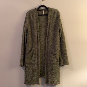 Zenana Outfitters green long cardigan
